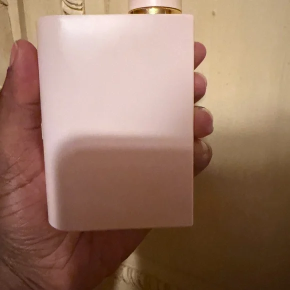 Burberry Her Intense 
3.3 oz, 95% full - Picture 3 of 5